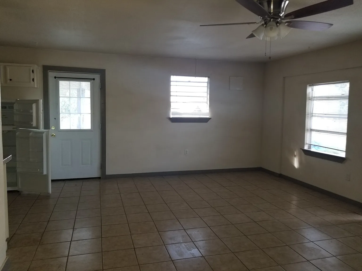 1 bed, 576 sqft, $1,350 — Photo 4
