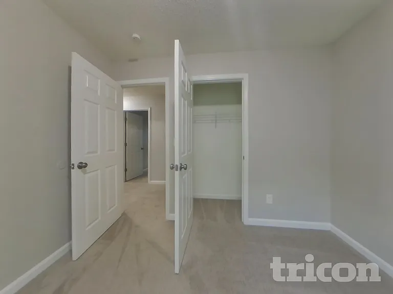 230 Ashbury Ct — Photo 11