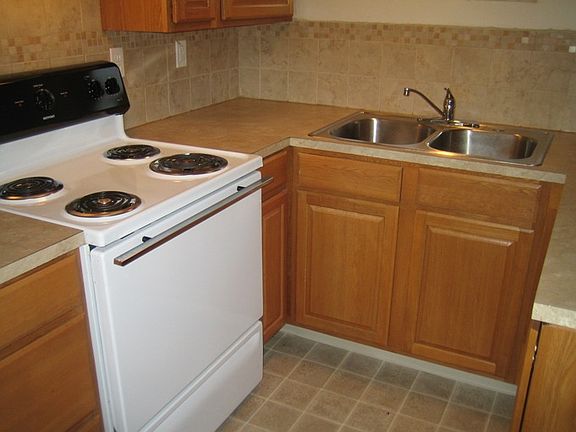 5th image of 5889 W Van Giesen St APT 2