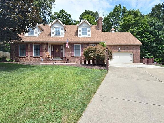 2nd image of 1541 Barbie Dr