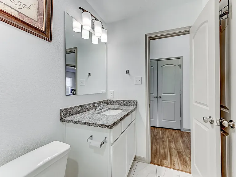 204 Shoreview Dr — Photo 37