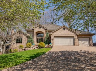 1714 Pondview Ter, Wayzata, MN 55391
