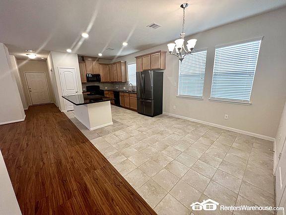 3rd image of 7027 Pavilion Dr
