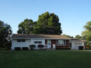 31 Cypress Dr, Clinton, IL 61727