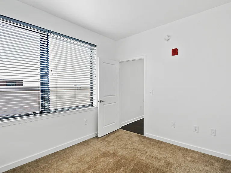 101 S Ellwood Ave — Photo 62