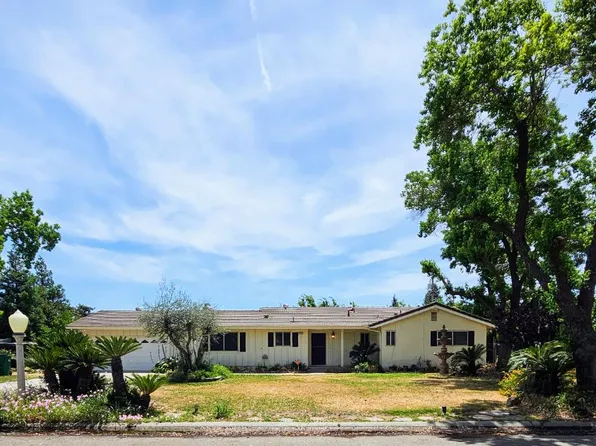 5850 E Parkside Dr, Fresno, CA 93727