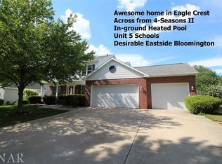 3104 Eagle Crest Rd, Bloomington, IL 61704