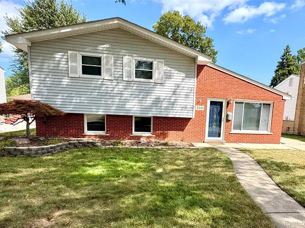 3311 Blaine St, Trenton, MI 48183