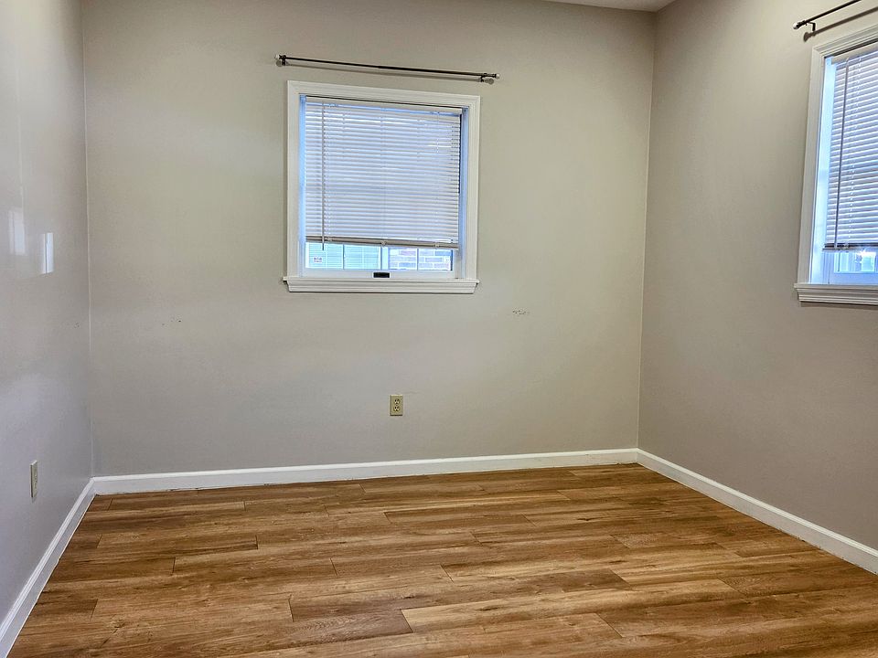 Suite J Office 1