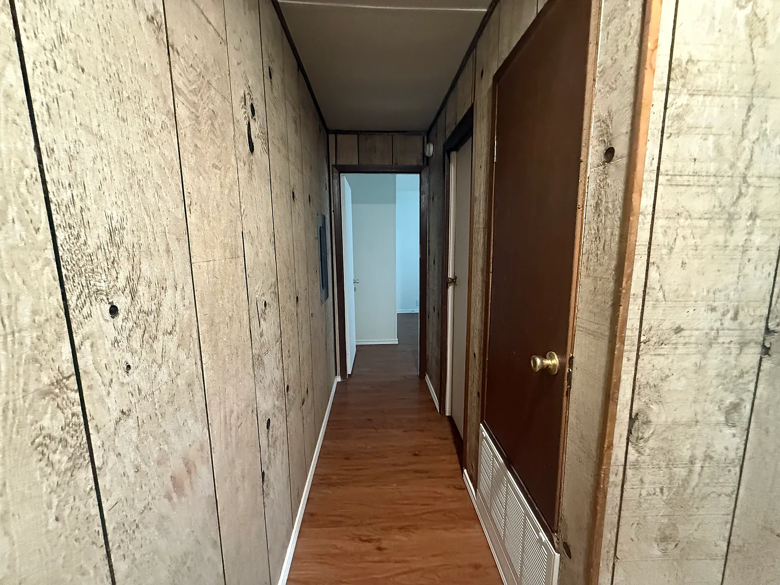 2 bed, 896 sqft, $1,100 — Photo 3