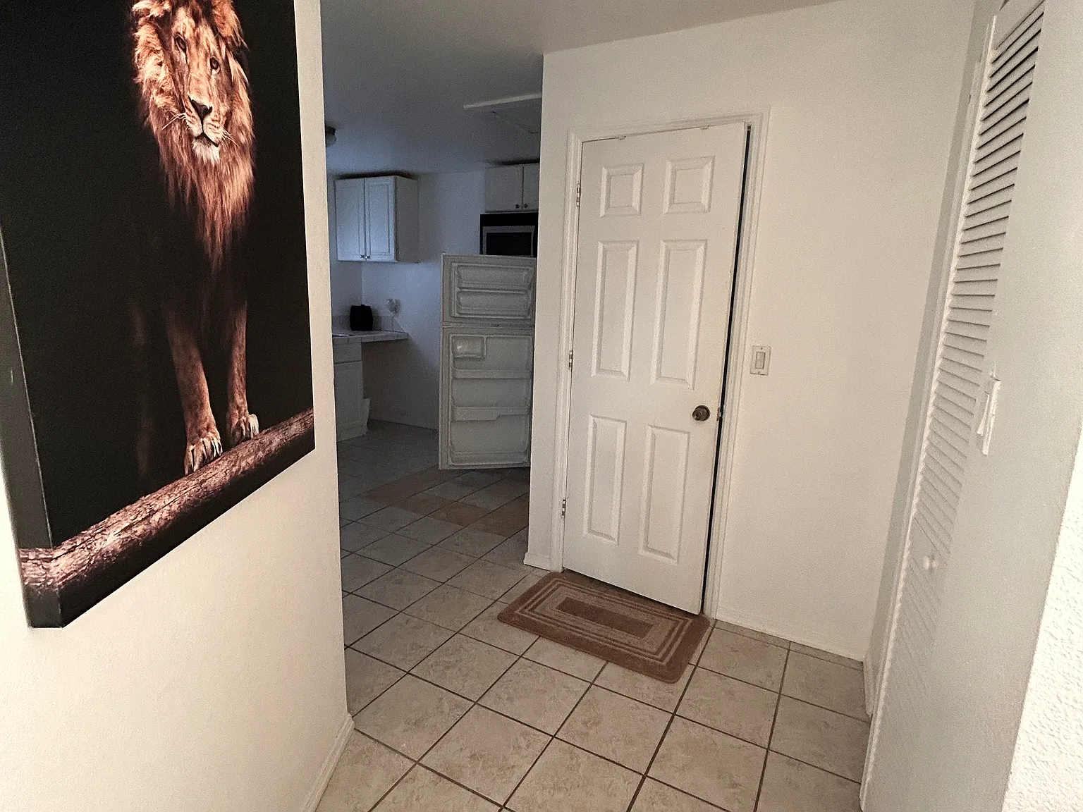 721 Horseman Dr — Photo 3