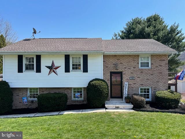 1st image of 73 Deerfield Dr