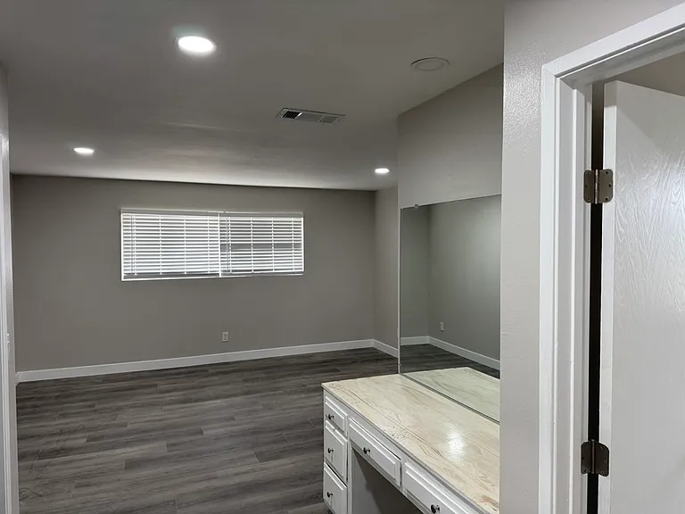 415 S Tahquitz Ave — Photo 7
