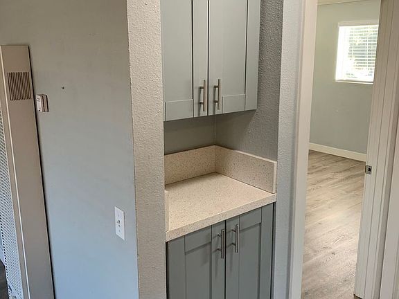 5th image of 594 Graves Ave APT 7