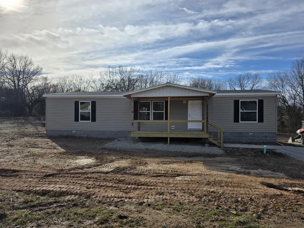 411 S Myrtle Street, Conway, MO 65632