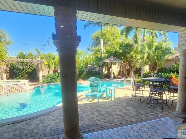 808 Orange Ln, Port Isabel, TX 78578