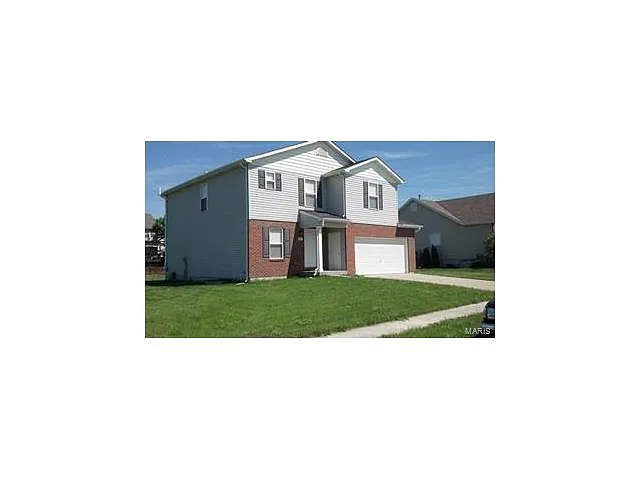 215 Edbrooke Dr photo 1