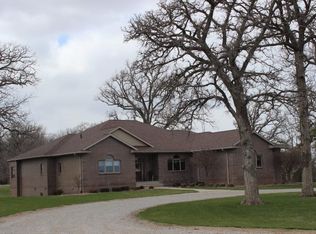 1618 Quail Ave, Hampton, IA 50441