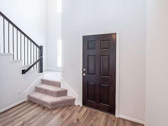 2nd image of 7303 Parkview Dr