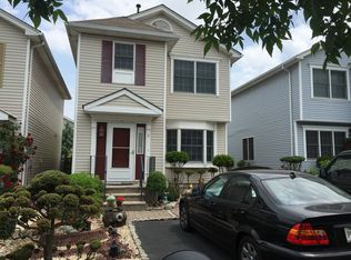8 Msgr Wojtycha Dr, Jersey City, NJ 07305