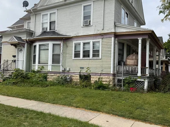 140 4th St, Fond Du Lac, WI 54935