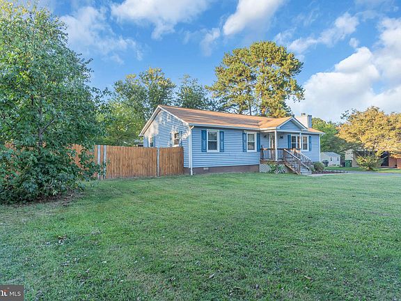 2nd image of 206 Walnut Dr