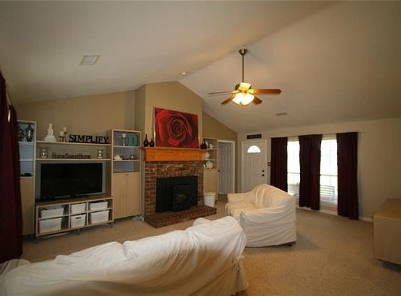 3rd image of 117 Harli Dr