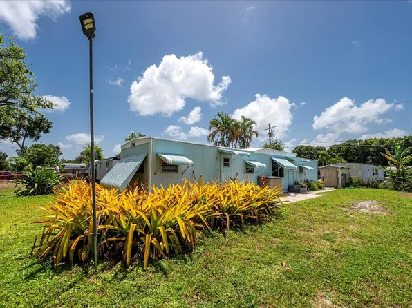 1276 SW Tropical Terrace, Stuart, FL 34997