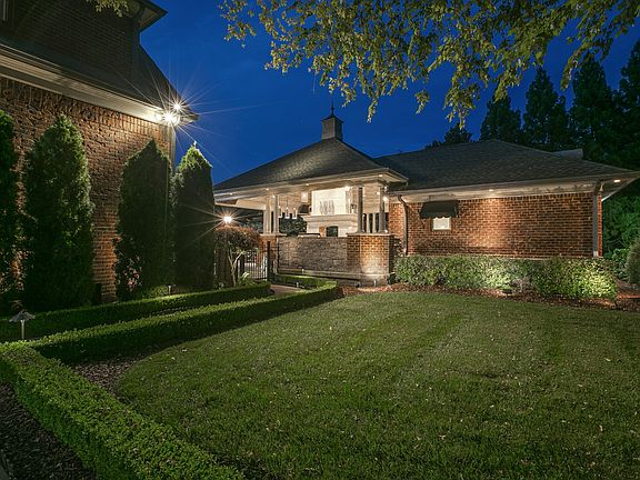 2nd image of 1458 Avellino Cir