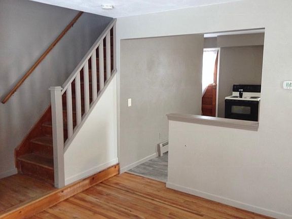 3rd image of 256 N Baldwin St #1