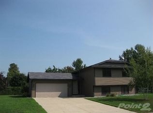 529 Devonshire Dr, Nya, MN 55397