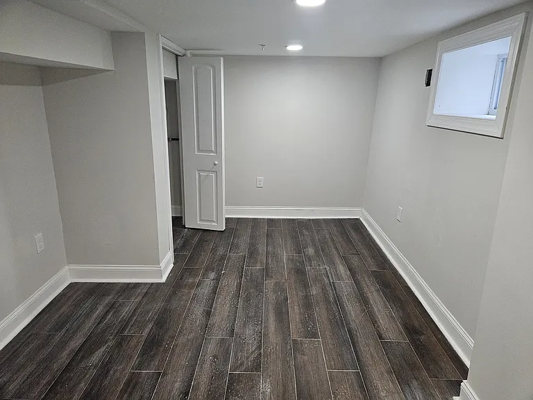 1015 S Beechfield Ave — Photo 44