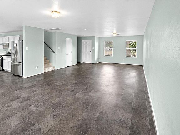 5th image of 5110 Oakbriar Ln