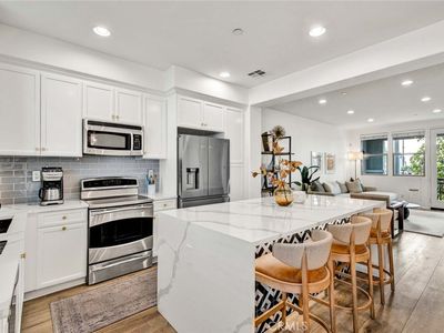 3009 E Pacific Coast Hwy, Signal Hill, CA, 90755