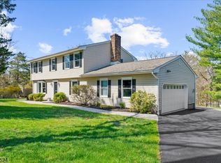 20 Cedar Grove Rd, Clinton Twp., NJ 08801