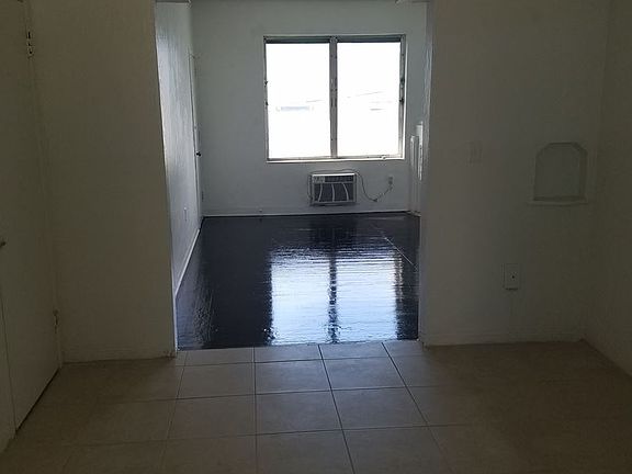 5th image of 1047 Euclid Ave APT 11