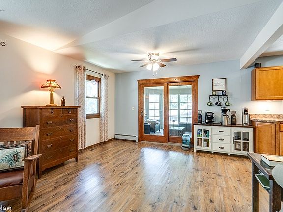 4th image of 350 Dawnshire Dr
