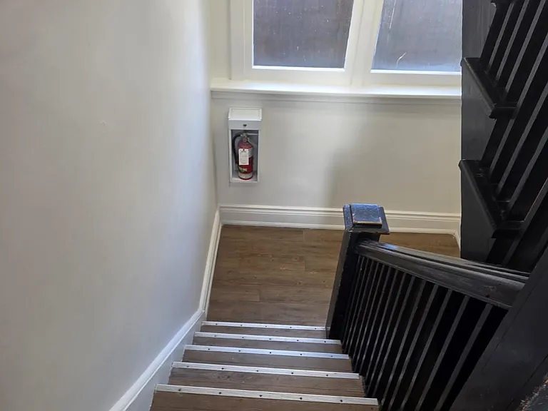 985 Main St E #6 — Photo 12