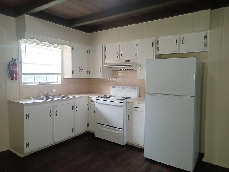 1714 Himalaya Ave #9 — Photo 3