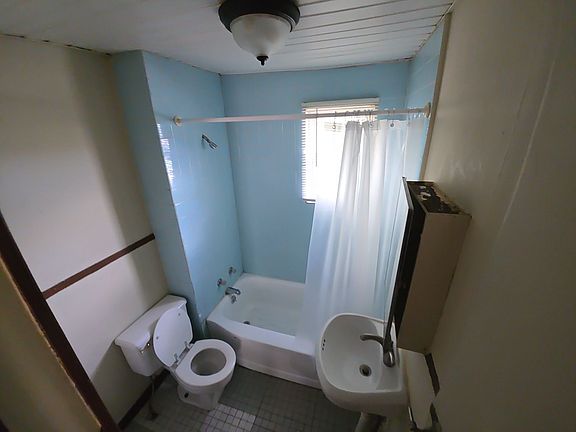 5th image of 22 Vose St #2