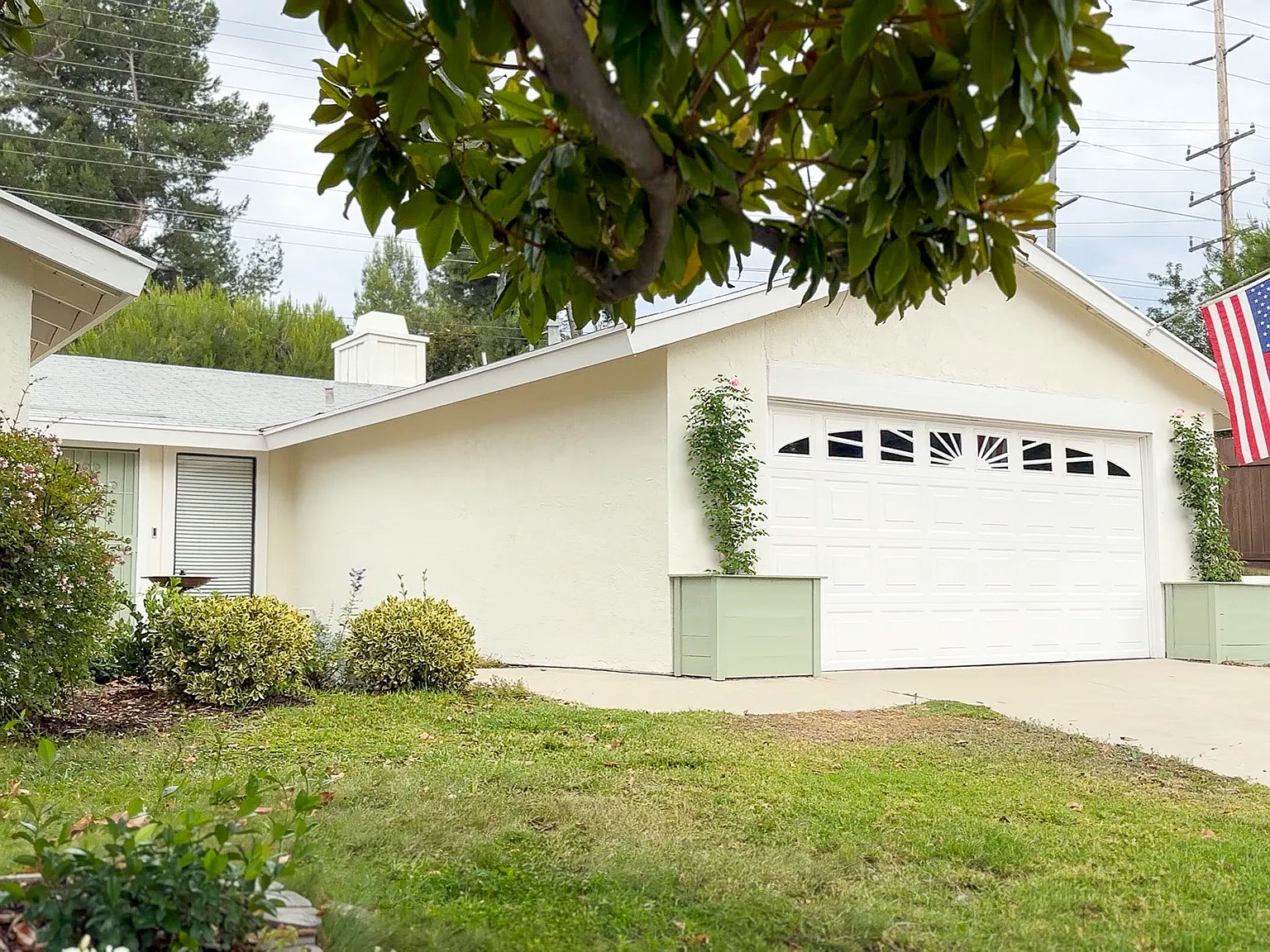 3 bed, 1848 sqft, $3,895 — Photo 1