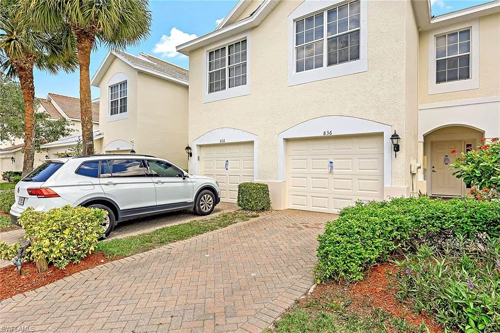 3 bed, 2.5 bath, 1580 sqft, $5,000 — Photo 2