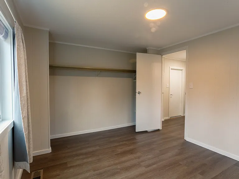 2907 N Howard St — Photo 6