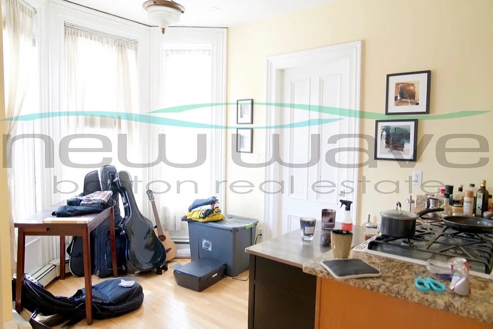 1 bed, 999 sqft, $3,200 — Photo 2