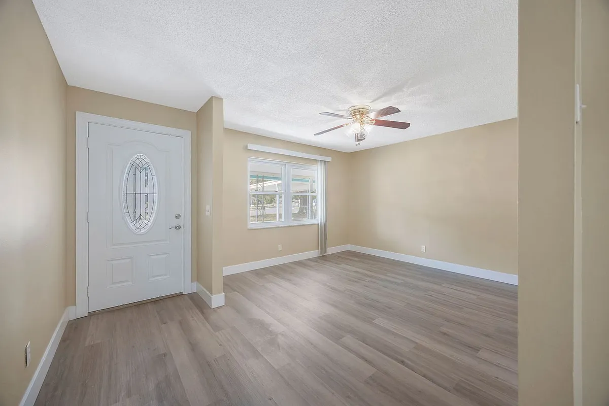Building Photo - 5840 Langston Dr