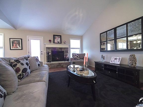 716 N Blazing Star Dr. Lawrence, KS listing photo #3