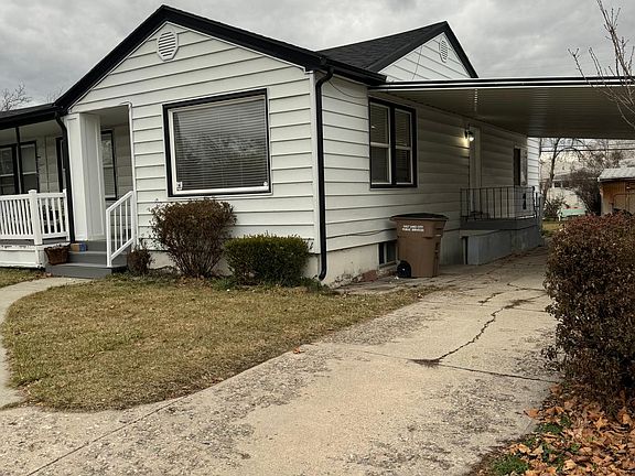 3rd image of 2740 S Dearborn St