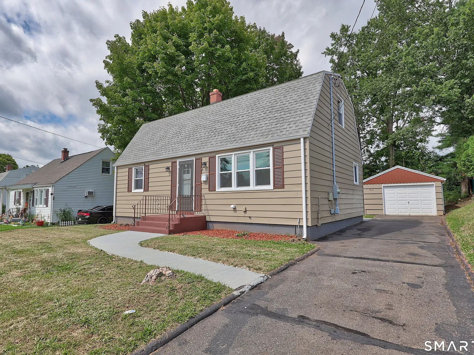 4 bed, 3.0 bath, 2285 sqft, $2,925 — Photo 2