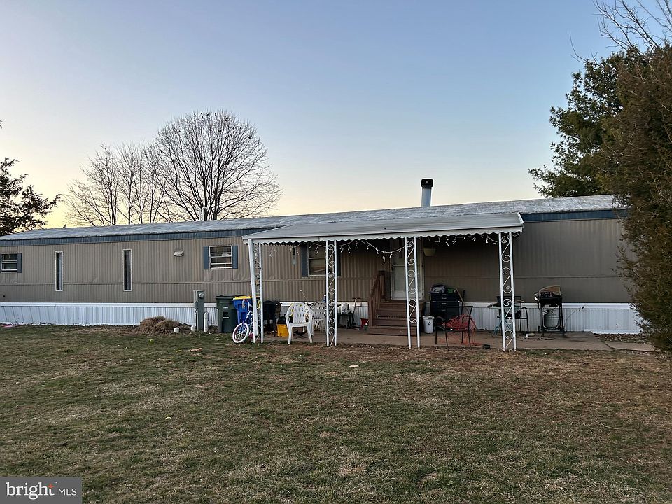 2nd image of 4180 Leah Ave