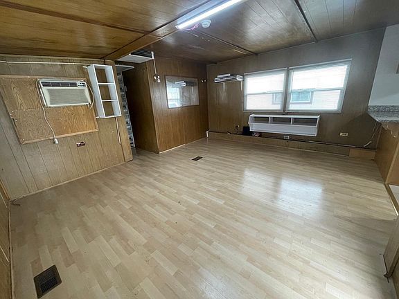4th image of 655 S 34th St #30